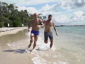 GAYWIRE - Trevor Laster Gets A Good Pump On The Beach With Help From Wesley Woods