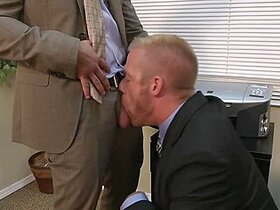 Awesome-looking Performer Gives A Nice Blowjob